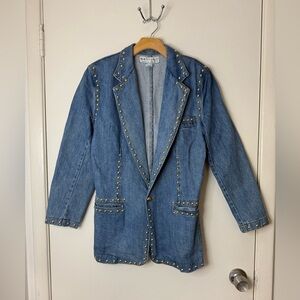 Maxilou vintage 80’s, 90’s women’s studded denim blazer fits S